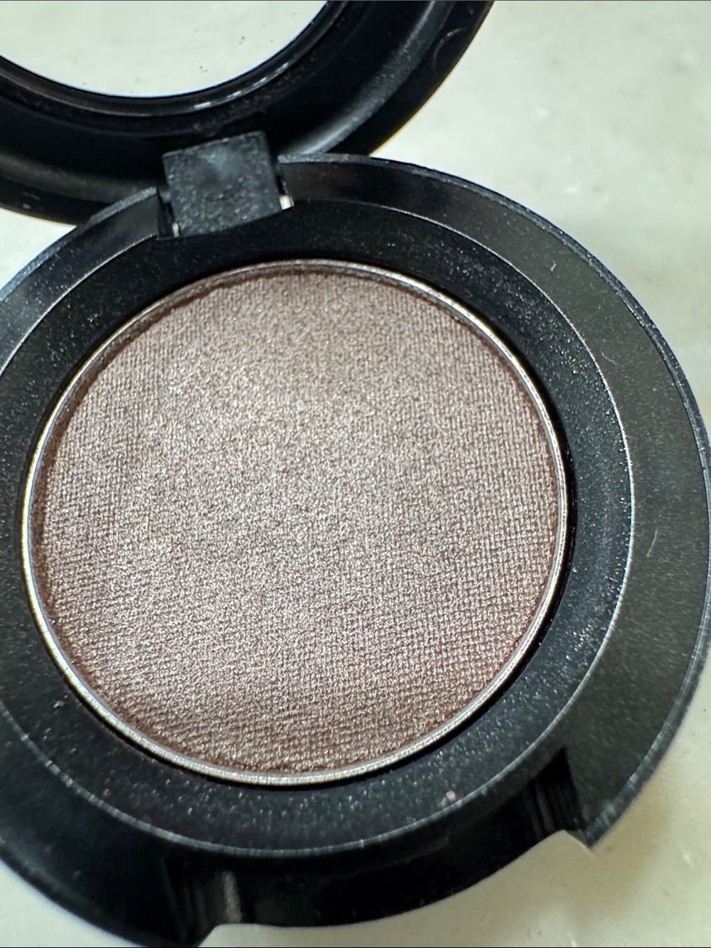 MAC Cosmetics Eye Shadow Satin
Taupe Frost - Picture 2 of 3
